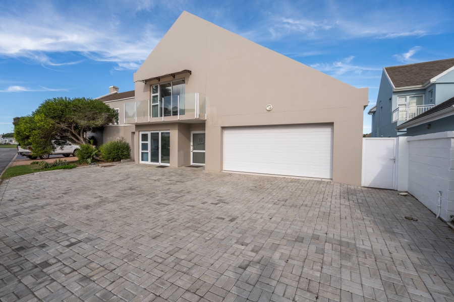 6 Bedroom Property for Sale in Royal Alfred Marina Eastern Cape